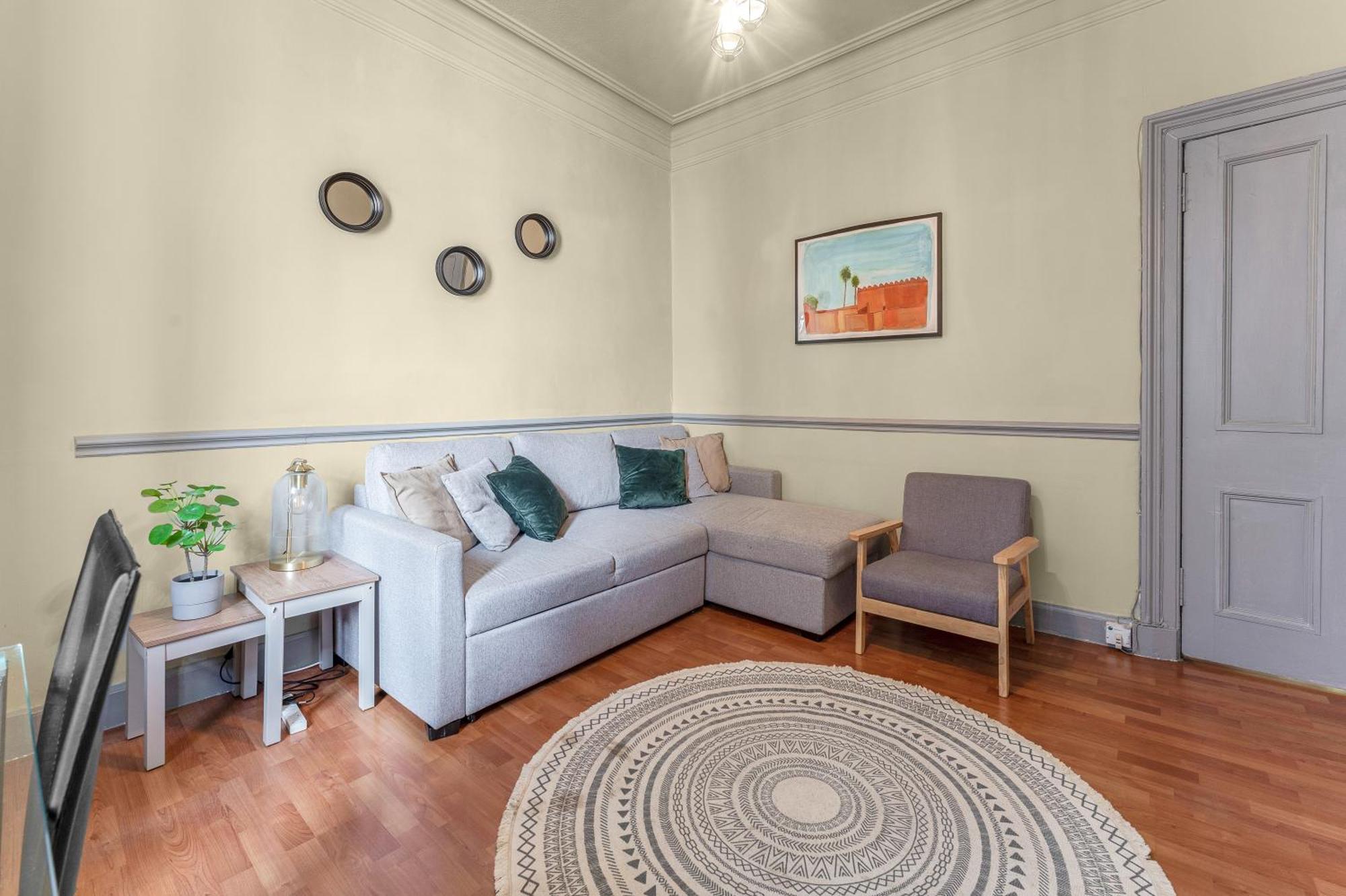 Central, Cozy 2br-1ba-haymarket - With Parking Appartement *